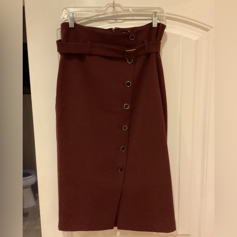 White House black market burgundy skirt, size 10, NWT